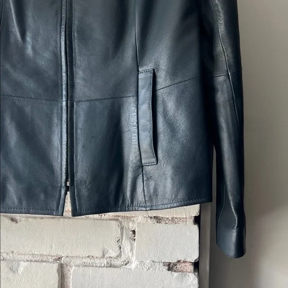 Women's Black Leather Zip-Front Jacket - Picture 2 of 10